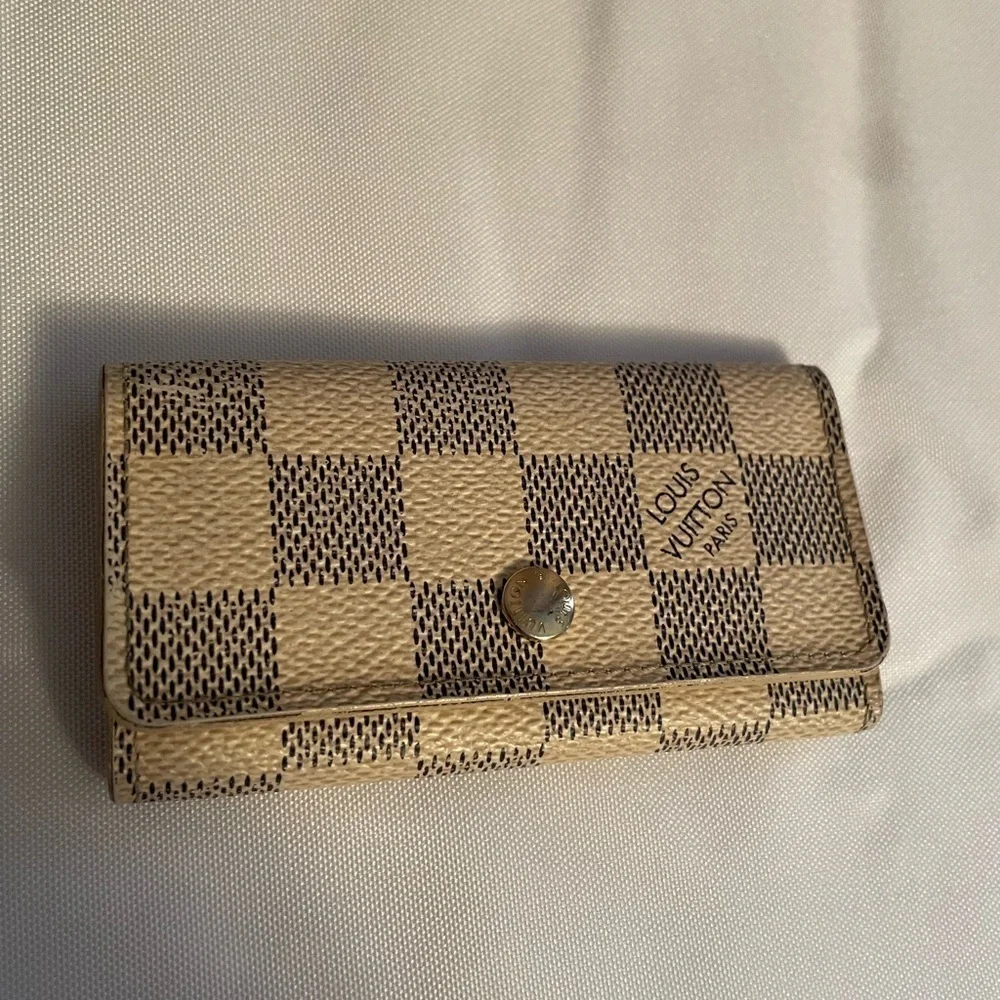 LOUIS VUITTON Damier Azur Multicles Key Holder Key Ring LV Cream Gray Checkered